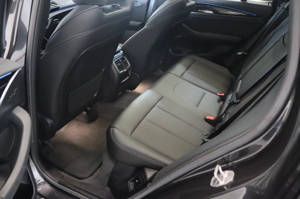 BMW iX3 Charged M-Sport