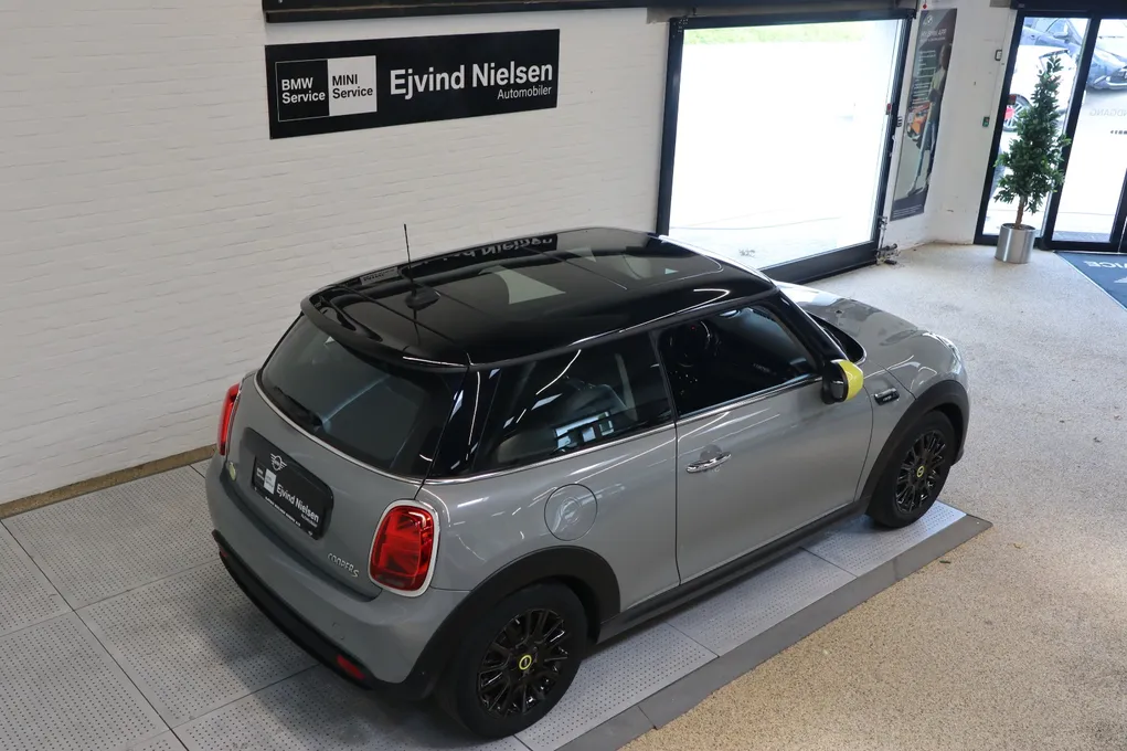 MINI Cooper SE Camden Edition