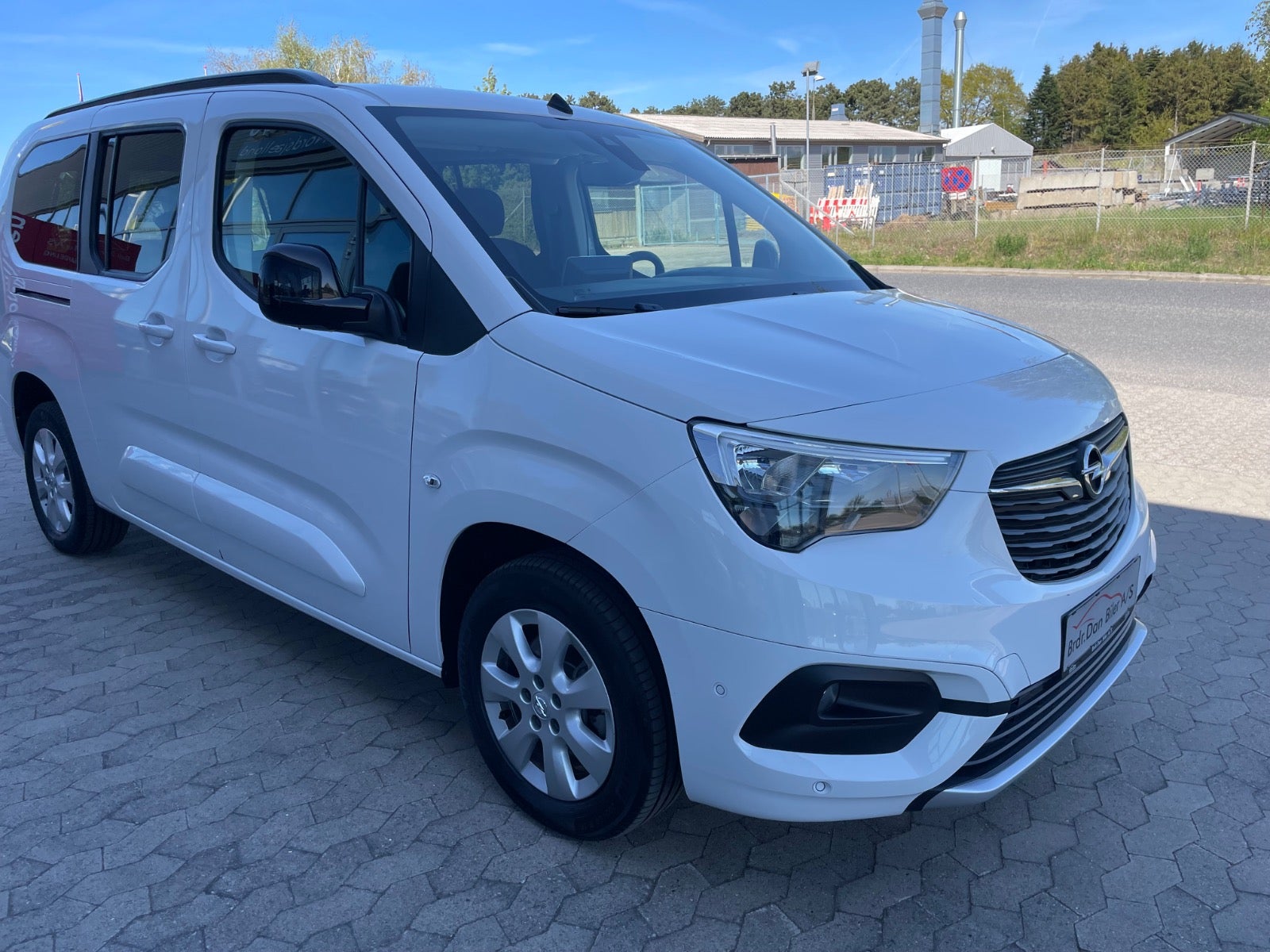 Billede af Opel Combo-e Life 50 Ultimate L2