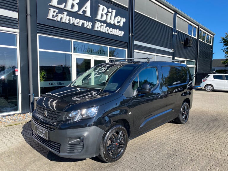 Peugeot Partner BlueHDi 130 L2V2 Ultimate EAT8 Van