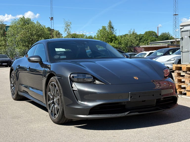 Porsche Taycan 