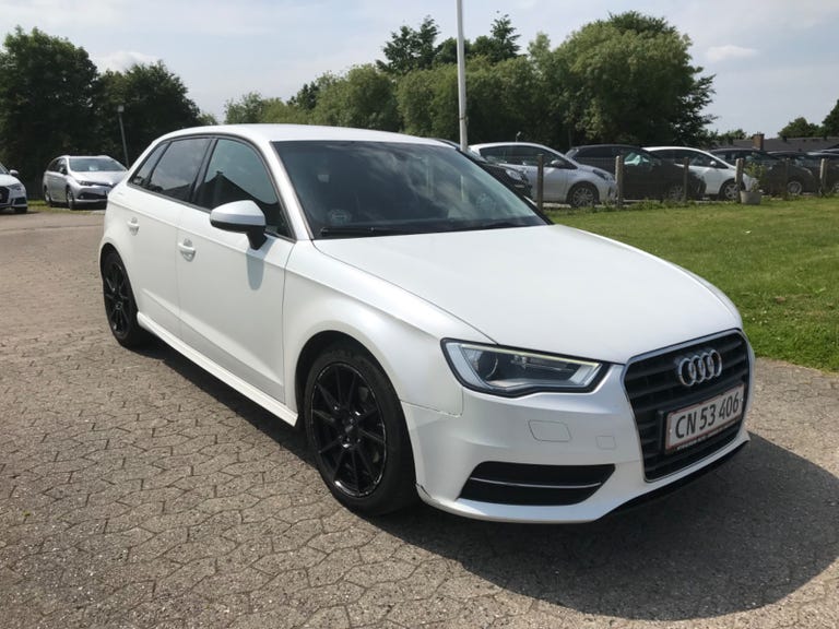 Audi A3 TDi 110 Ultra Attraction Sportback
