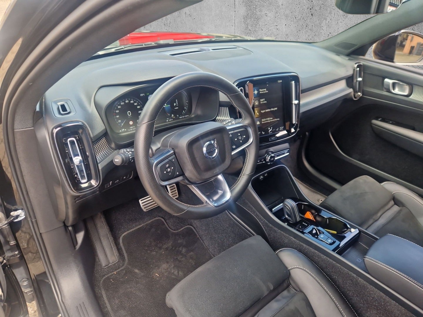 Billede af Volvo XC40 1,5 T5 ReCharge R-Design aut. Van
