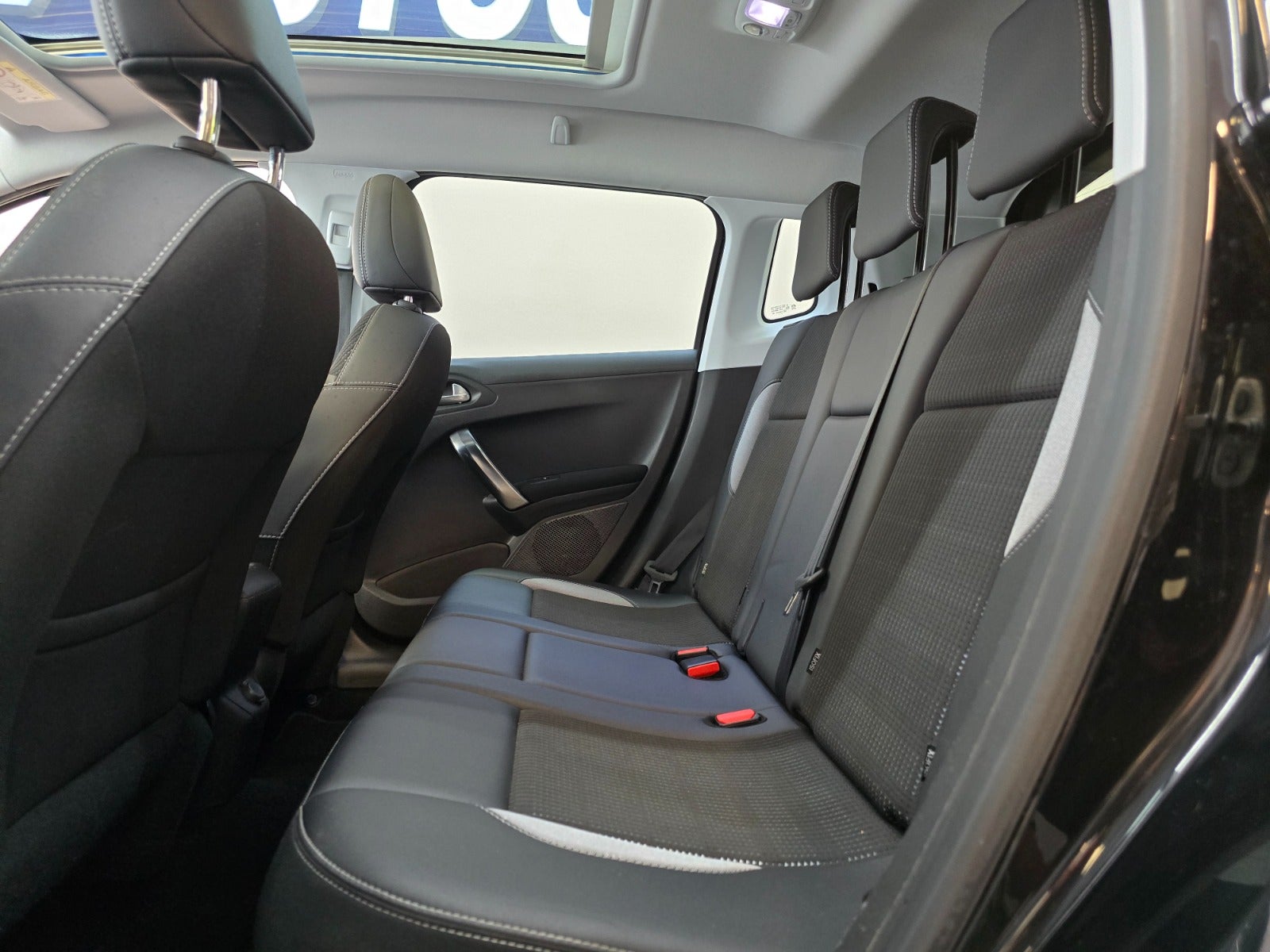 Billede af Peugeot 2008 1,2 e-THP 110 Desire Sky