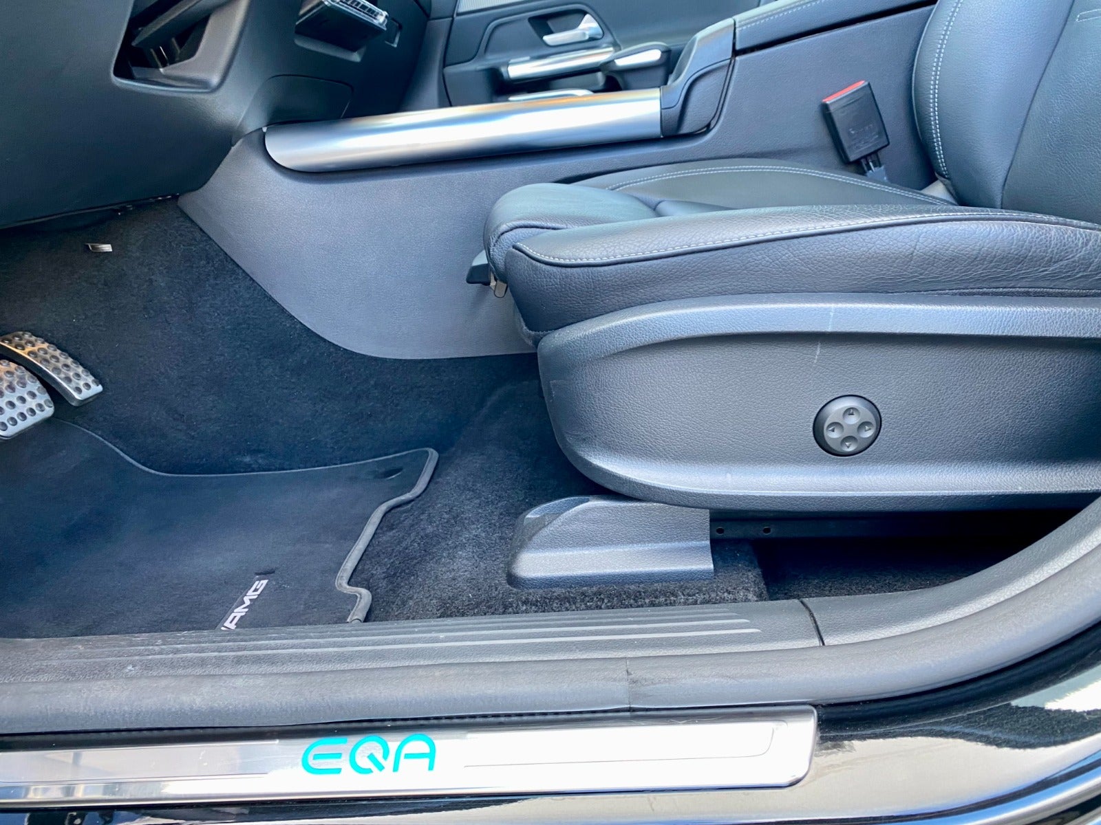 Billede af Mercedes EQA350  AMG Line 4Matic