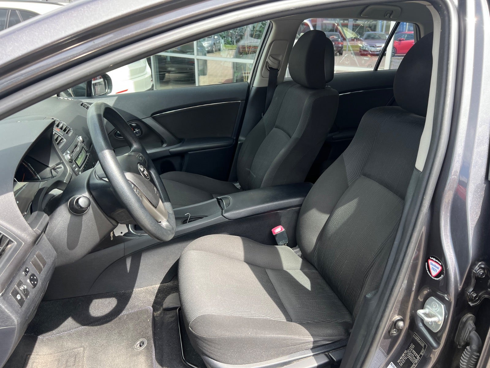 Billede af Toyota Avensis 1,6 VVT-i TX stc.