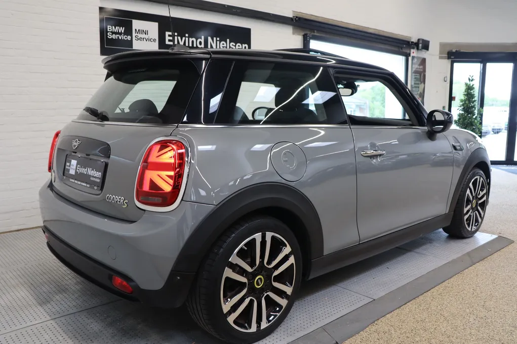 MINI Cooper SE Camden Edition