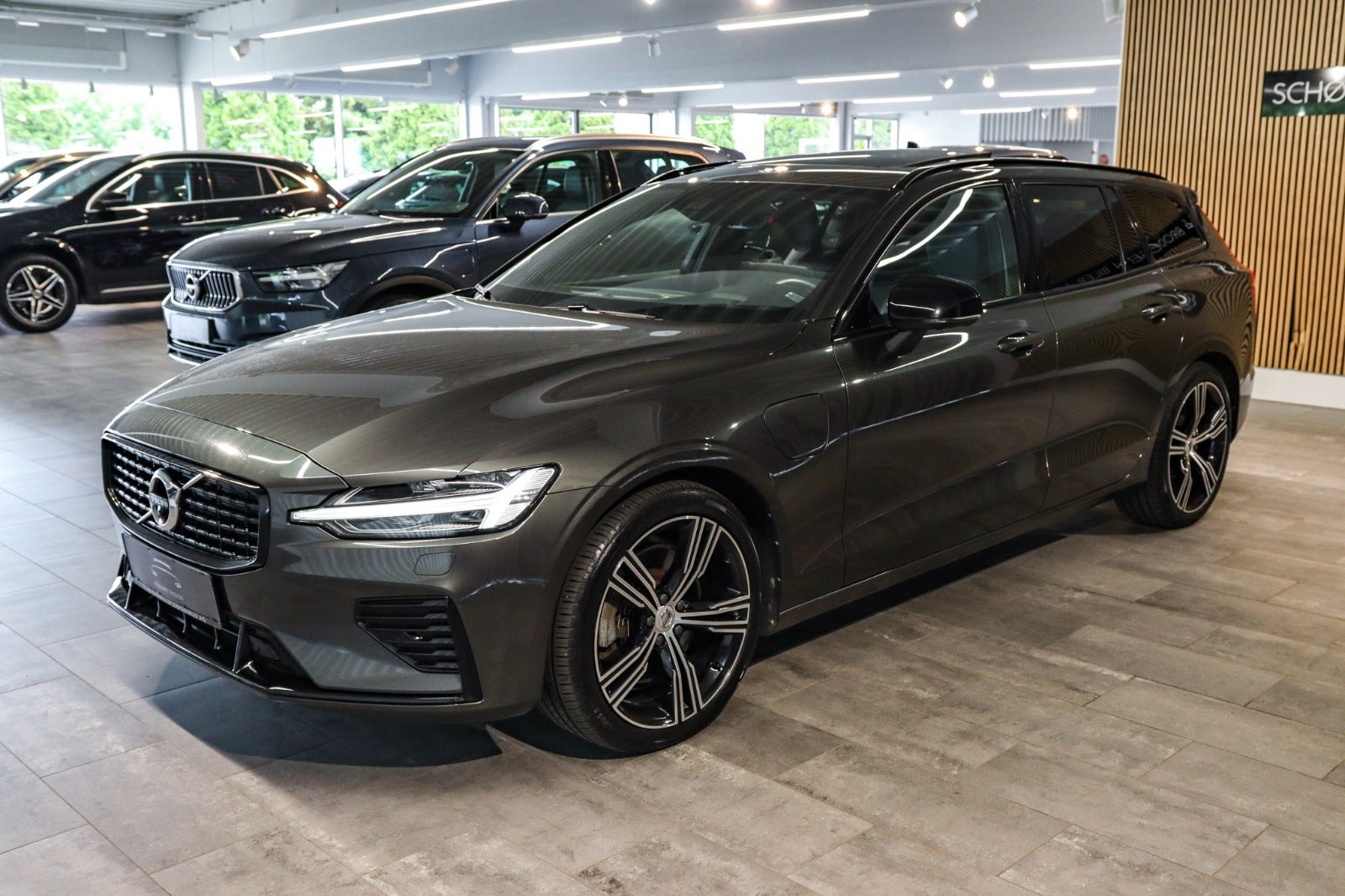 Billede af Volvo V60 2,0 T8 ReCharge R-Design aut. AWD