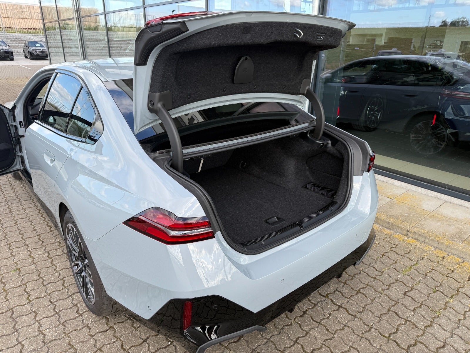 BMW i5 eDrive40 M-Sport Pro 4d - 24