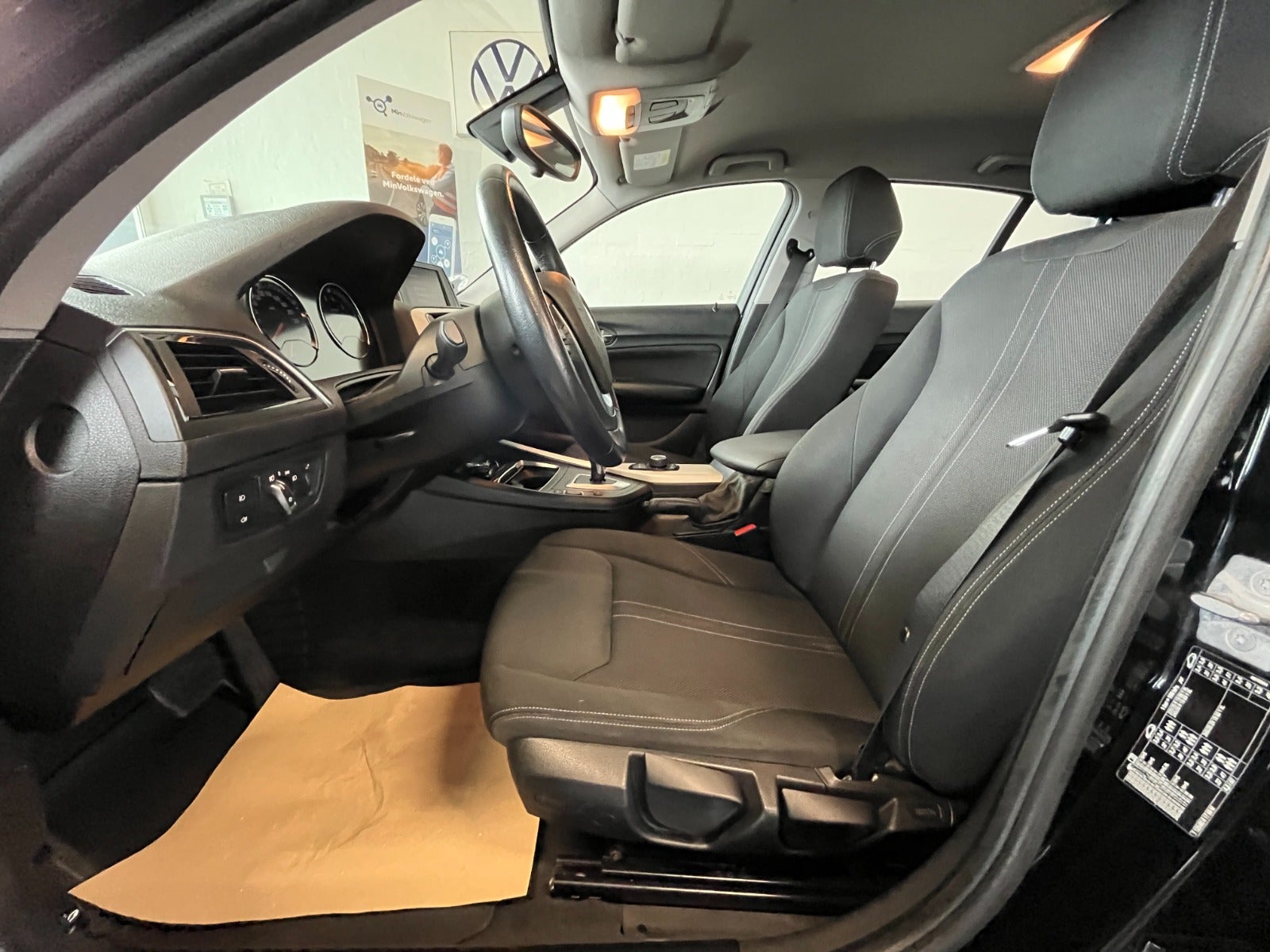 Billede af BMW 118i 1,5 Connected aut.