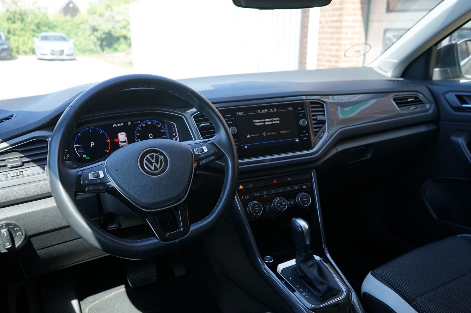 Billede af VW T-Roc 2,0 TDi 150 Style DSG Van