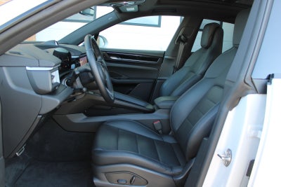 Porsche Macan 4 