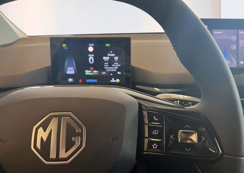 MG MG4 Luxury