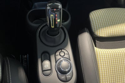 MINI Cooper SE Classic Trim