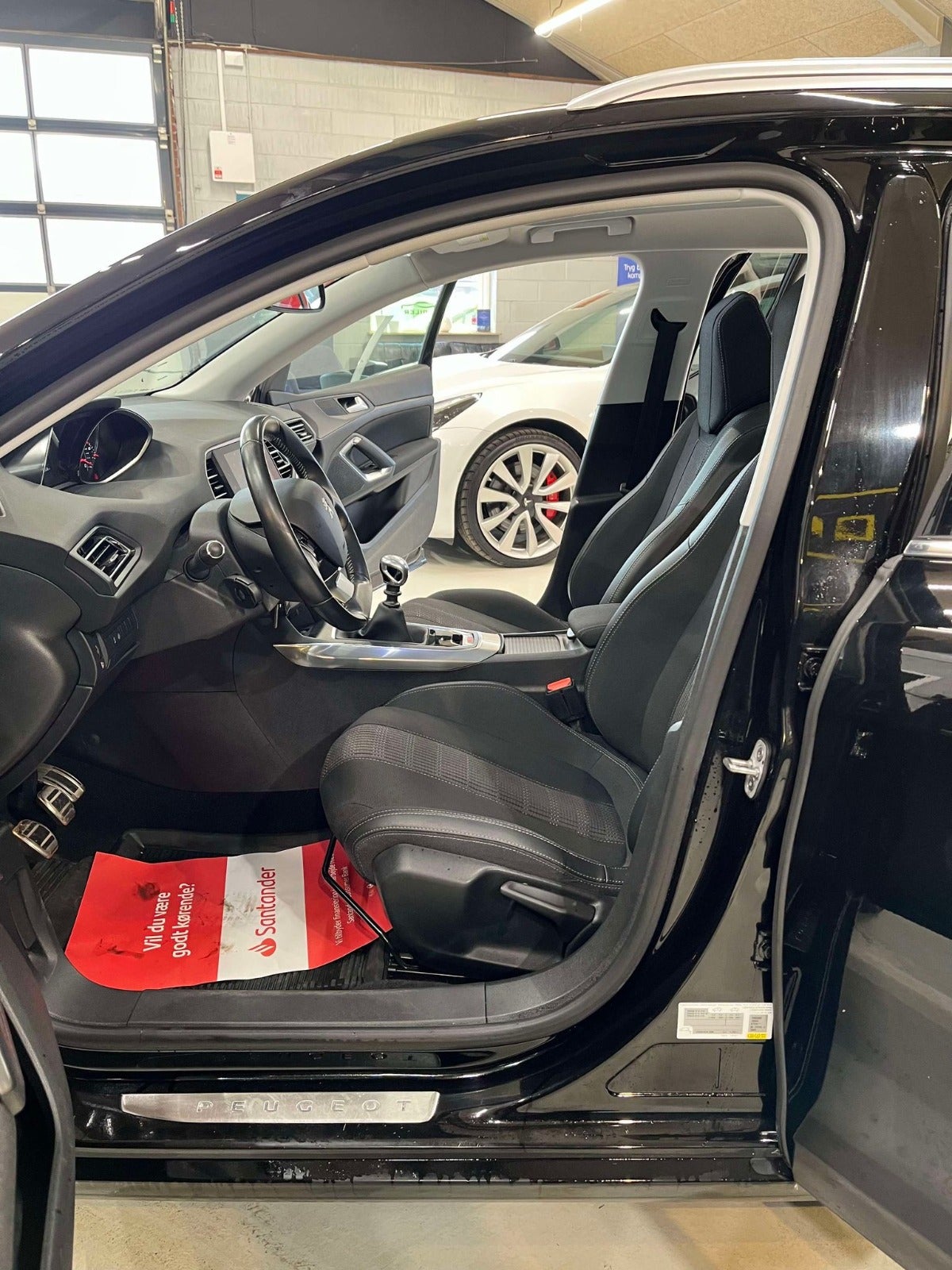 Billede af Peugeot 308 1,5 BlueHDi 130 Infinity SW
