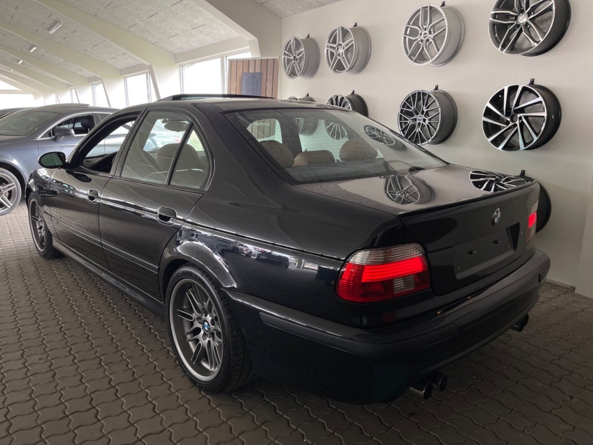 BMW M5 2000