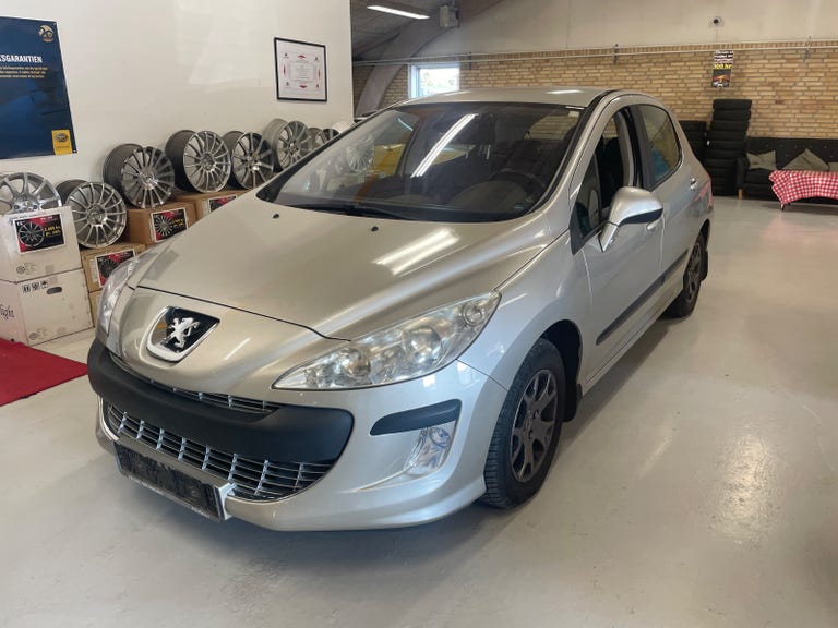 Peugeot 308 VTi Premium