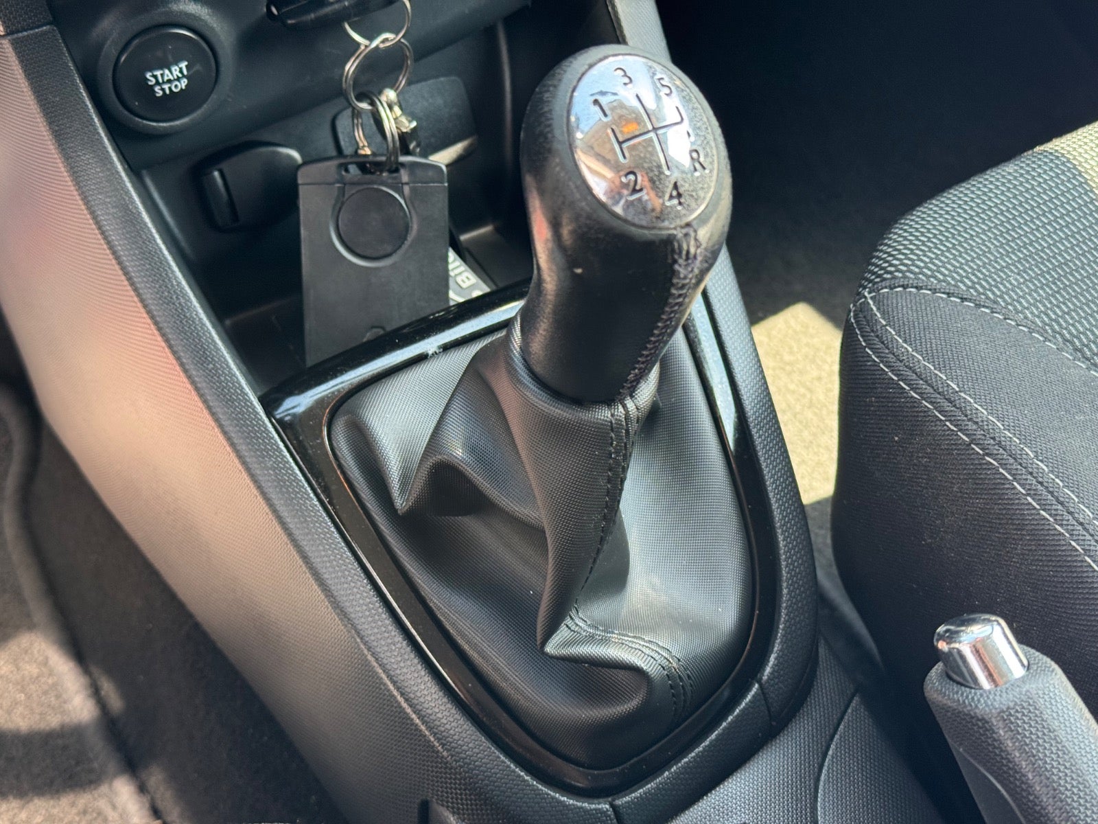 Billede af Renault Clio IV 1,5 dCi 75 Expression Sport Tourer