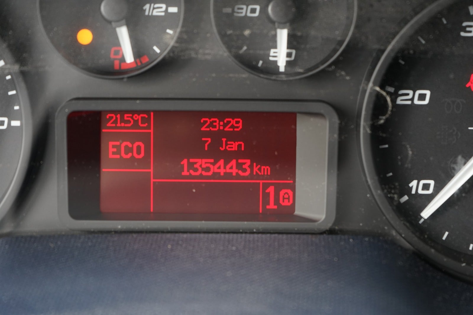 Billede af Iveco Daily 2,3 35S16 Alukasse m/lift AG8