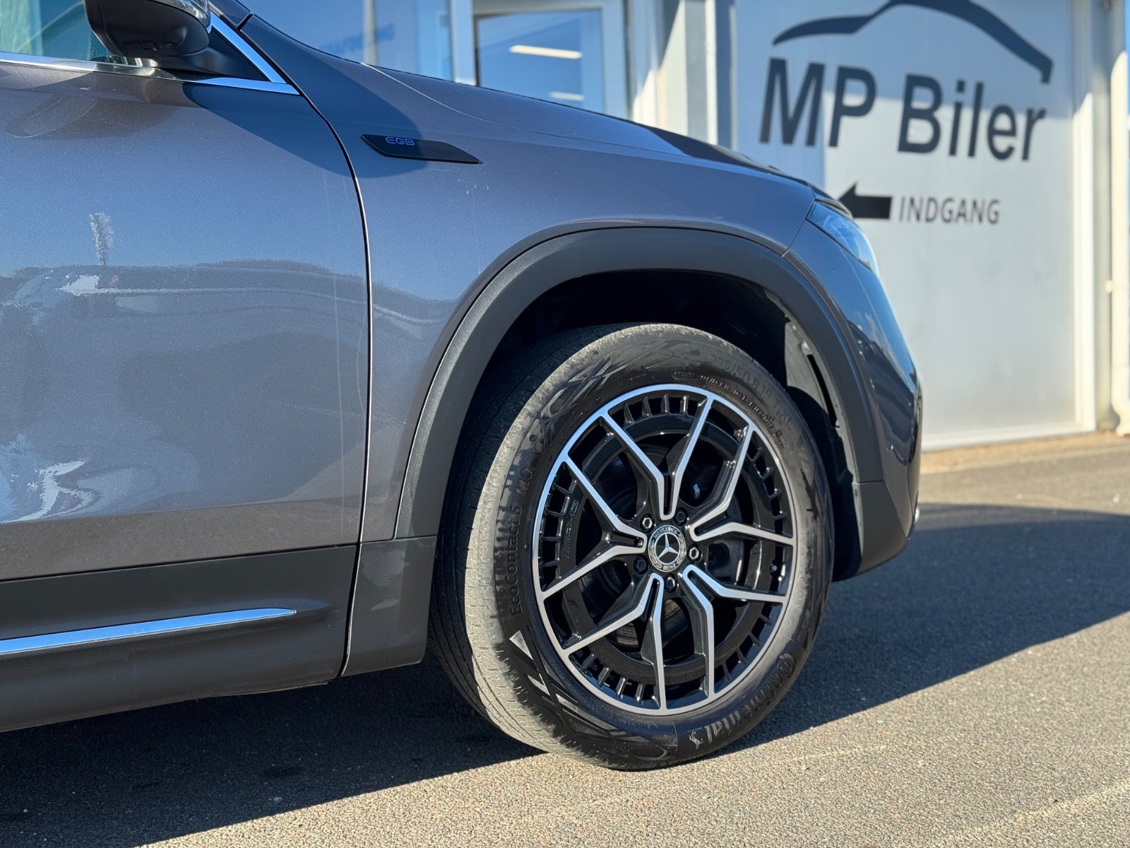 Billede af Mercedes EQB300  AMG Line 4Matic