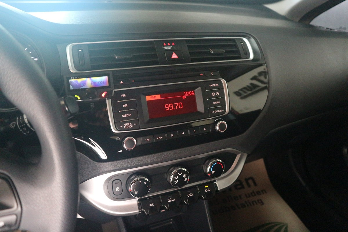 Kia Rio CVVT Style+