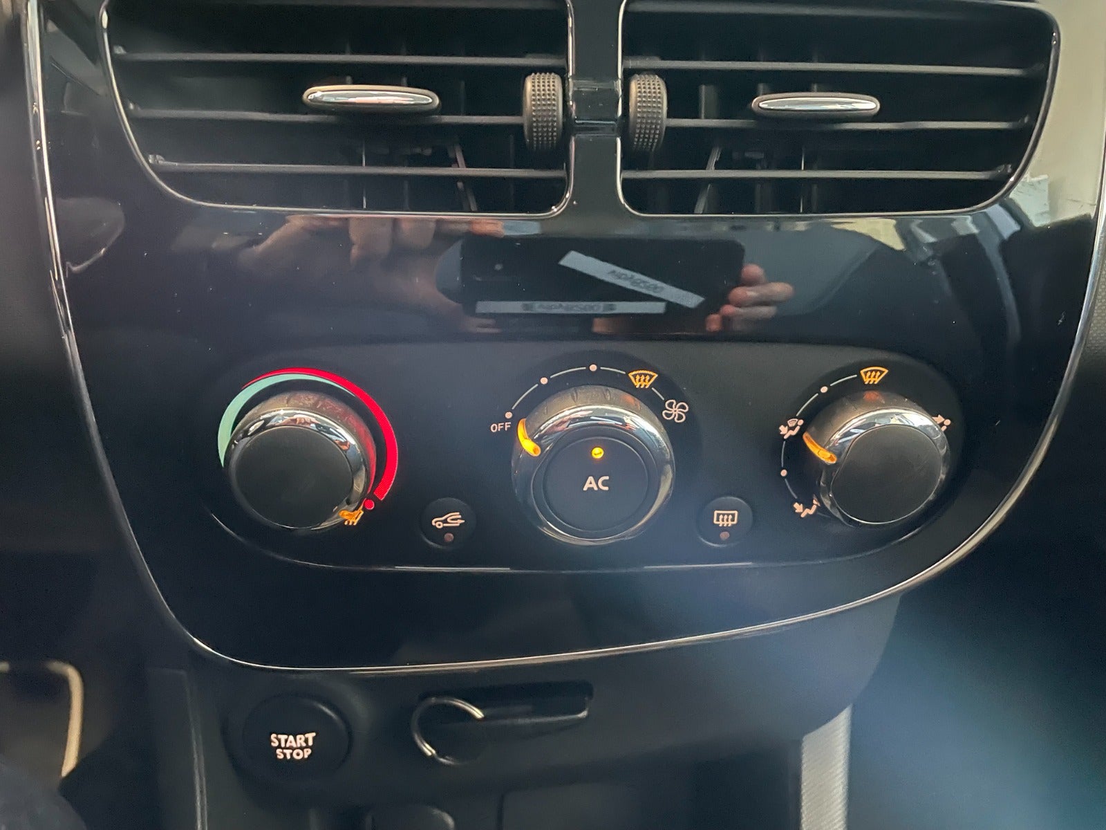 Billede af Renault Clio IV 1,5 dCi 75 Authentique Sport Tourer