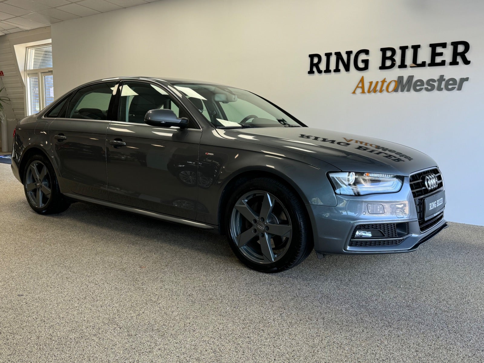 Audi A4 2014