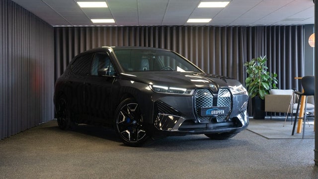 BMW iX  xDrive40 Sport