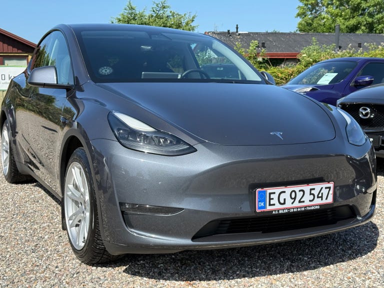 Tesla Model Y Long Range AWD