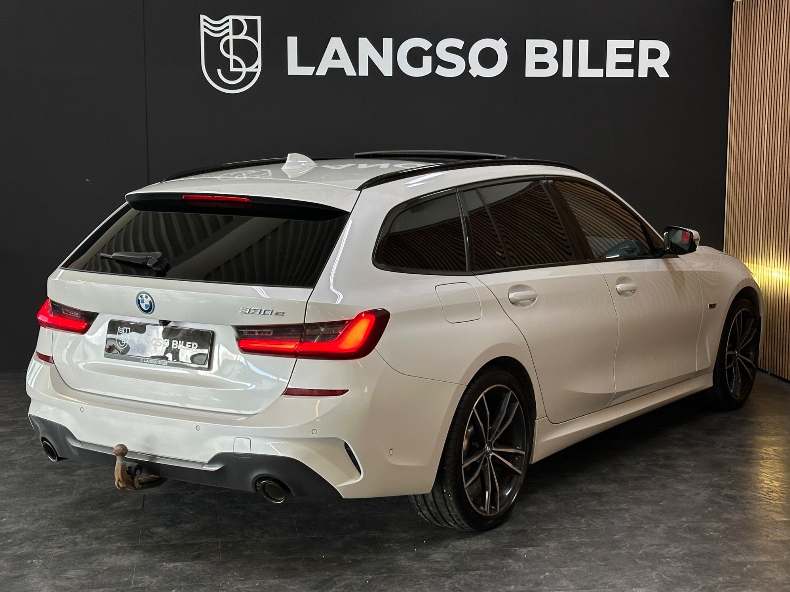 Billede af BMW 330e 2,0 Touring M-Sport+ aut.