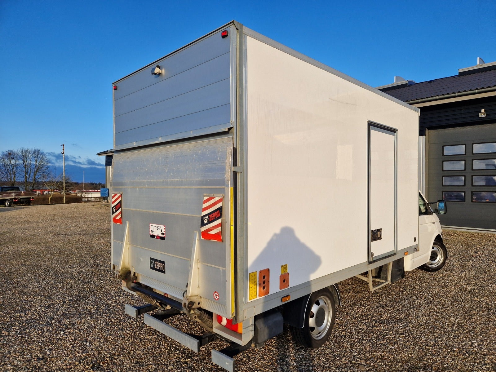 Billede af VW Transporter 2,0 TDi 150 Alukasse m/lift