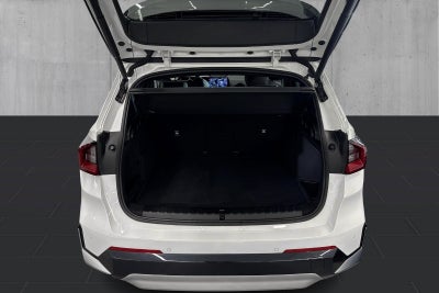BMW iX1 xDrive30 X-Line