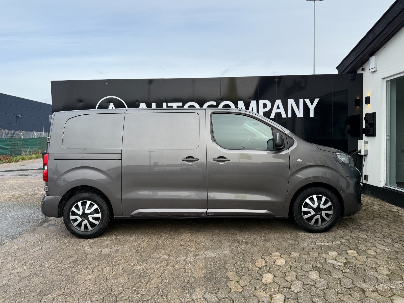 Peugeot Expert BlueHDi 120 L2 Premium Van