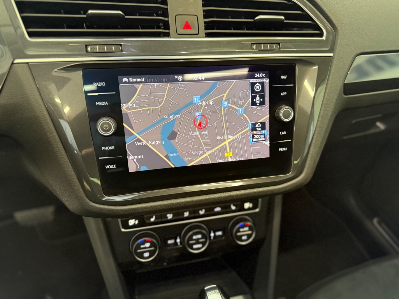 Billede af VW Tiguan Allspace 2,0 TDi 240 R-line DSG 4Motion 7prs