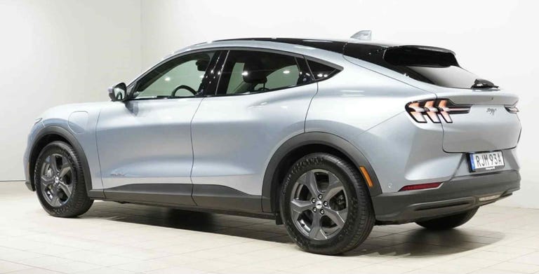 Ford Mustang Mach-E Standard Range