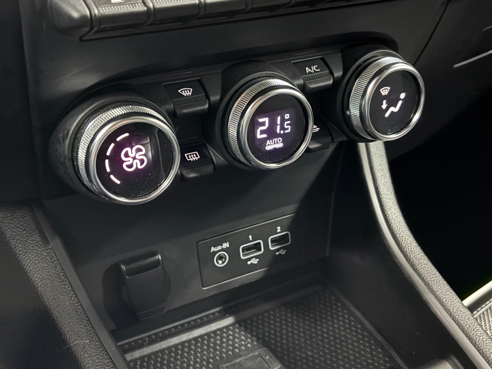 Billede af Renault Captur 1,6 E-Tech Intens