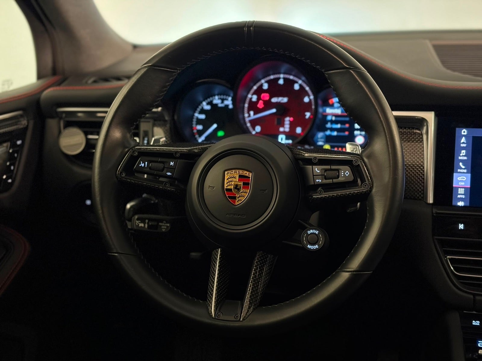 Porsche – Macan GTS
