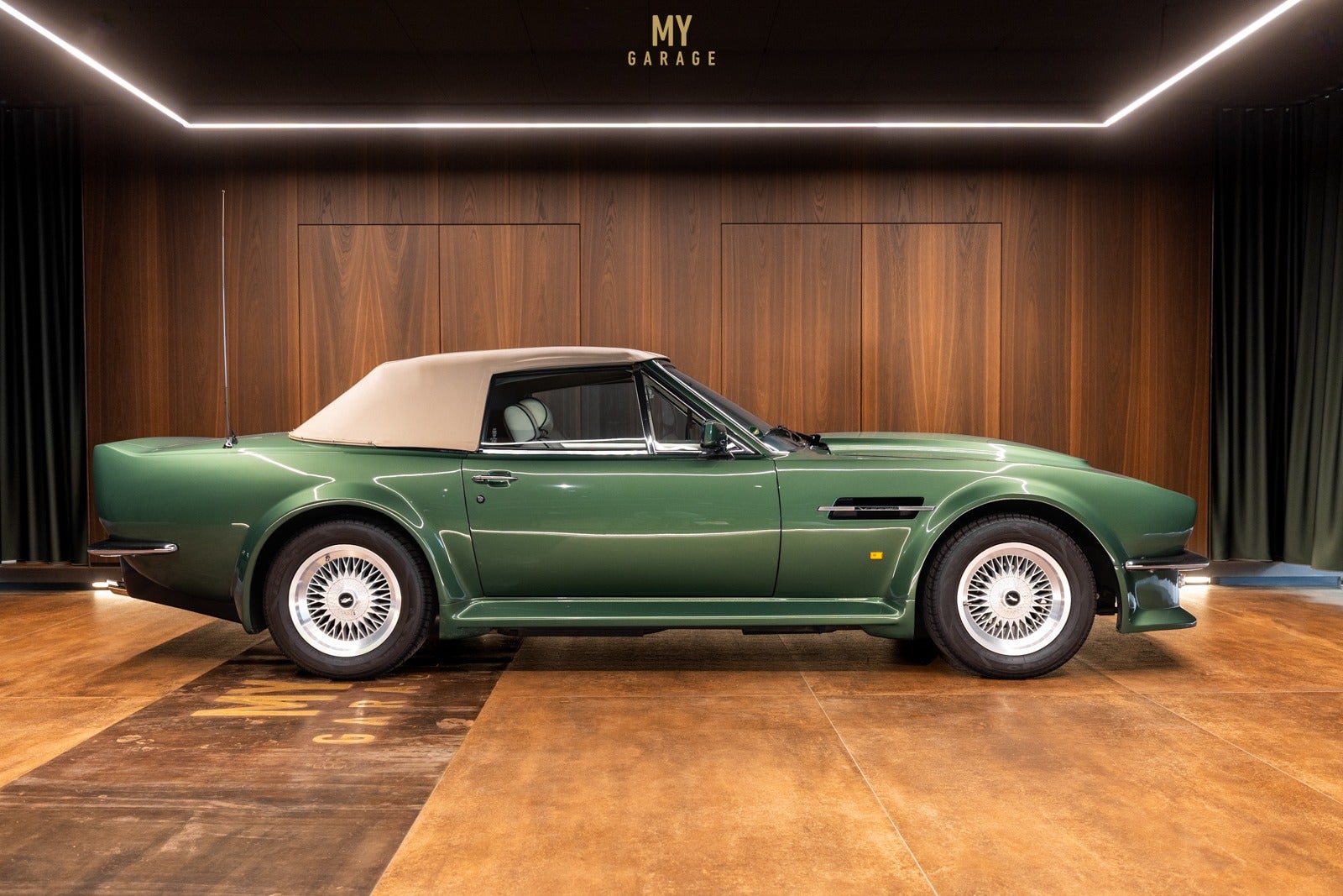 Aston Martin V8 Vantage - Volante
