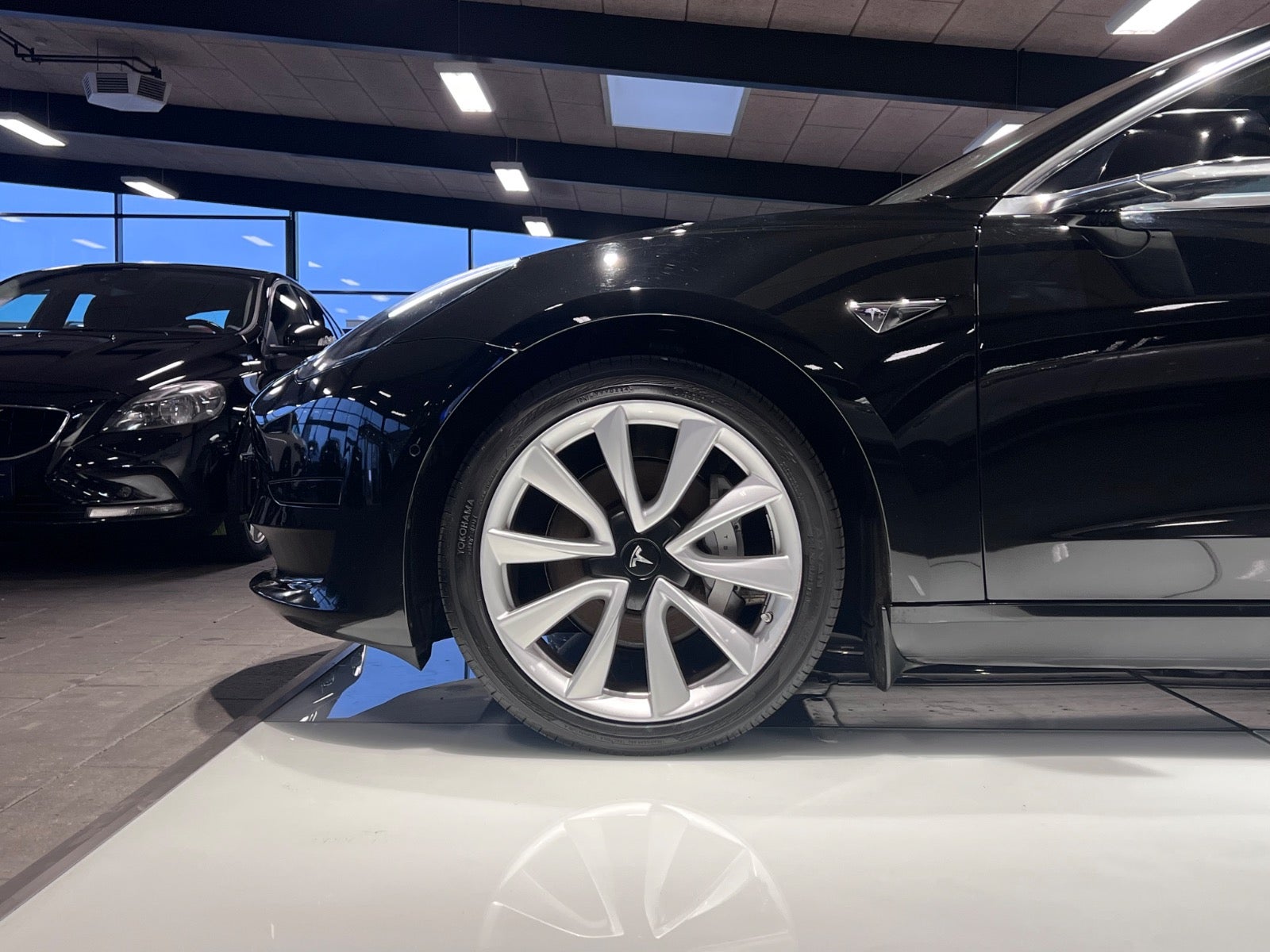 Billede af Tesla Model 3  Standard Range+ RWD