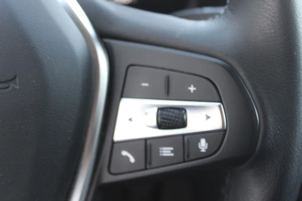 BMW 320i Sport Line aut.