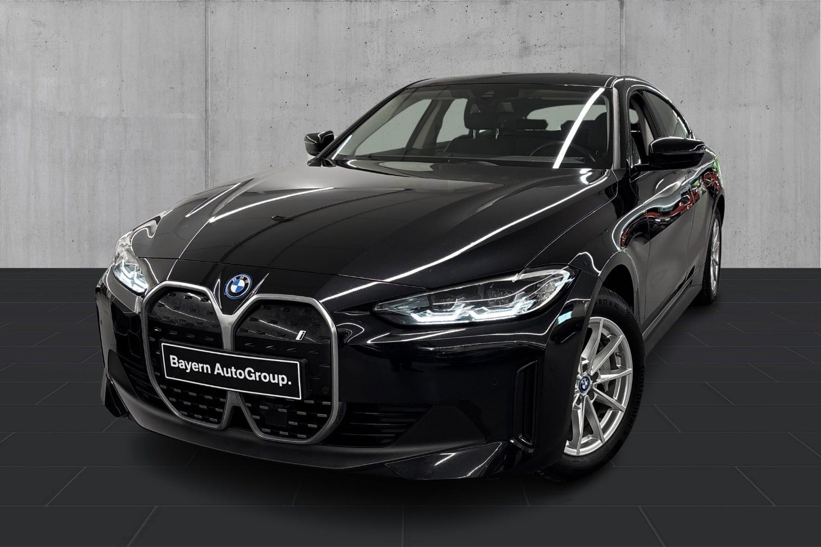 BMW i4 eDrive35