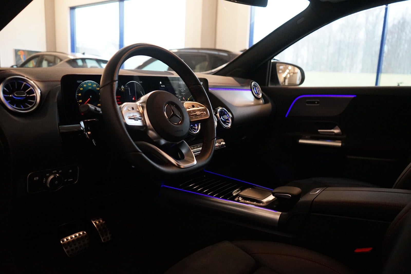 Mercedes EQA250