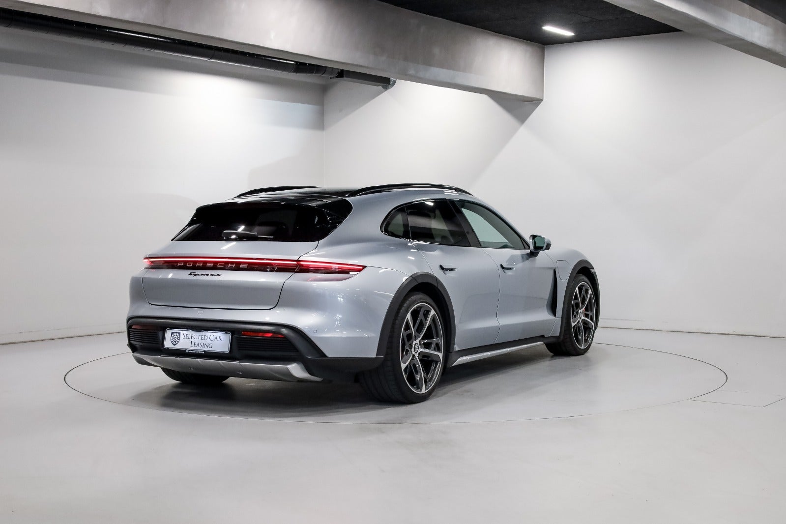 Porsche Taycan 4S Performance+ Cross Turismo