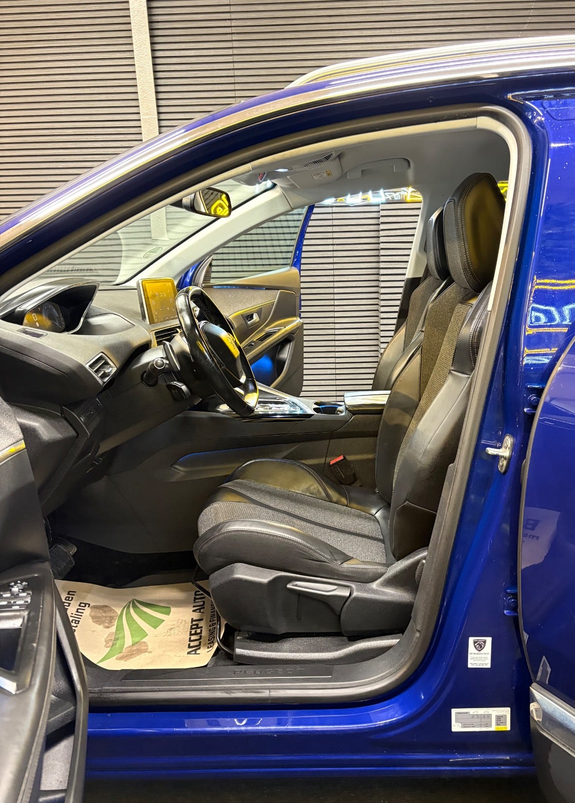 Billede af Peugeot 3008 1,6 BlueHDi 120 Allure EAT6