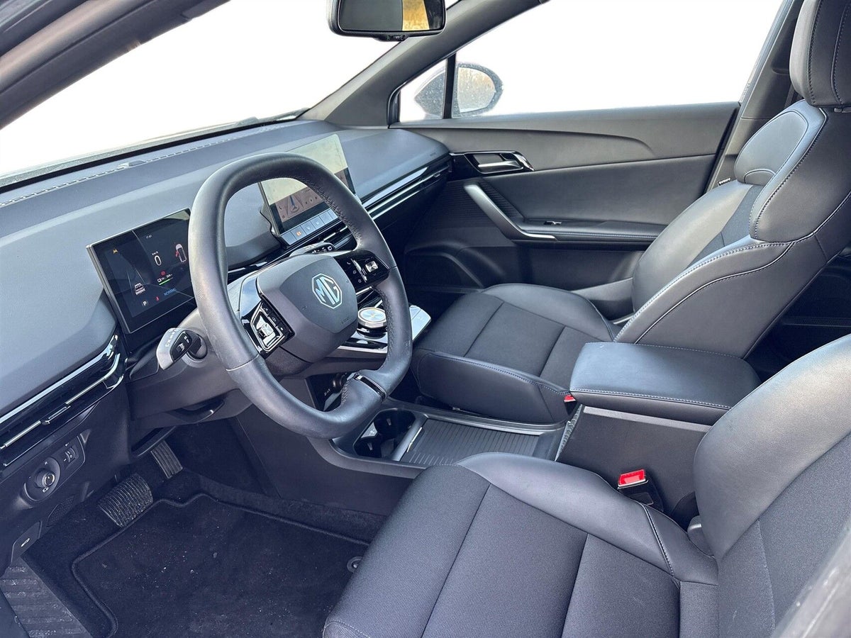 MG 4 Luxury billede 3