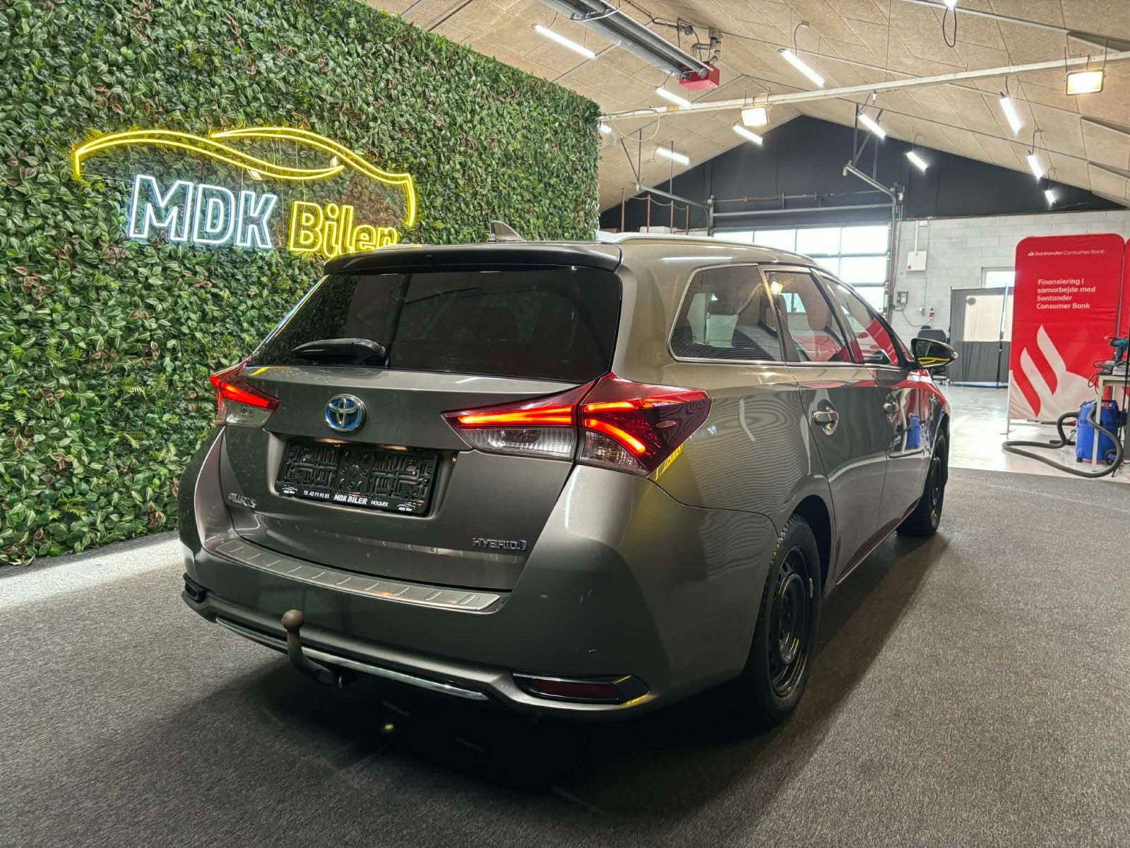 Billede af Toyota Auris 1,8 Hybrid H2 Comfort Touring Sports CVT