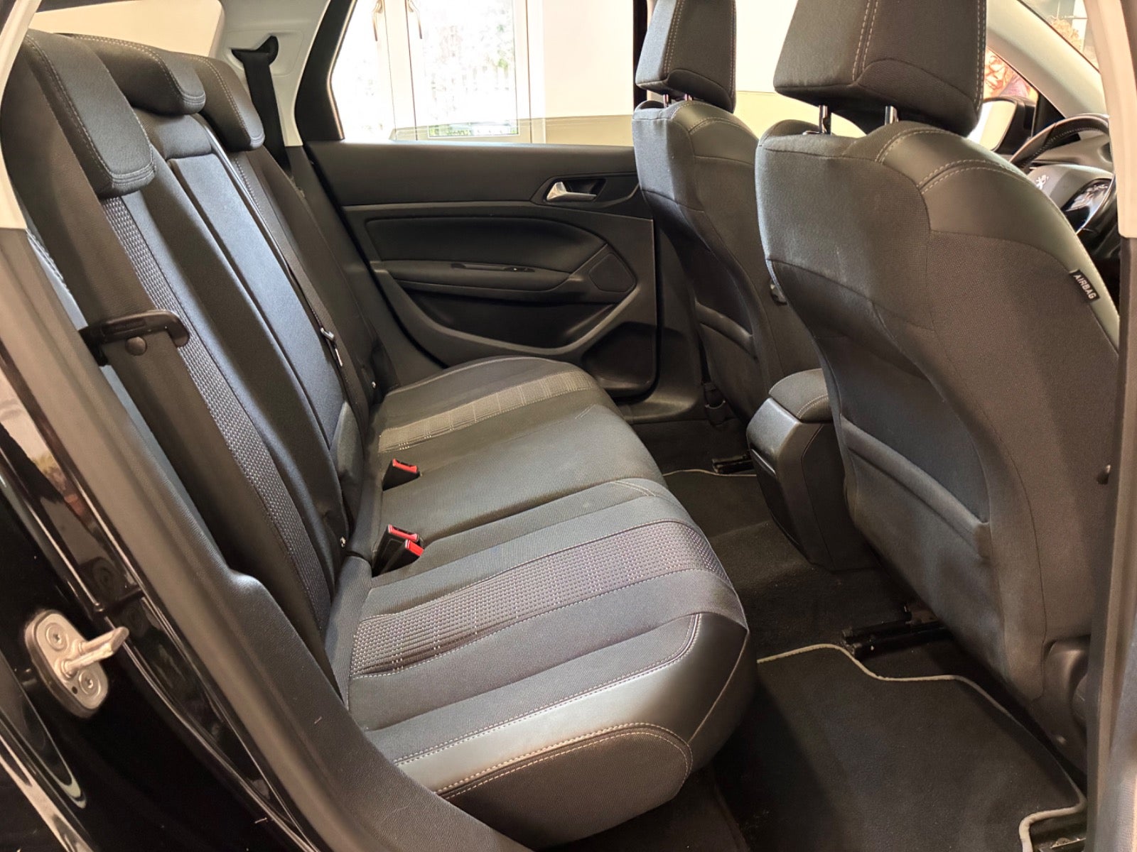 Billede af Peugeot 308 1,5 BlueHDi 130 Selection Sky SW EAT8