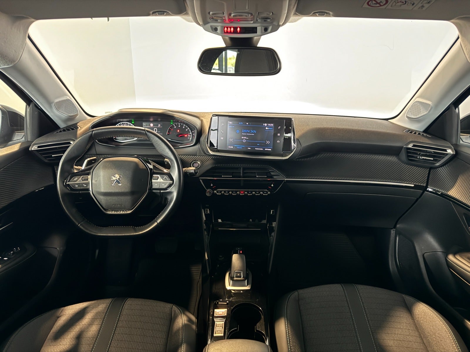 Peugeot 208 1,2 PureTech 100 Allure EAT8 5d - 5