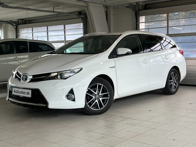 Toyota Auris Hybrid H2+ Touring Sports CVT