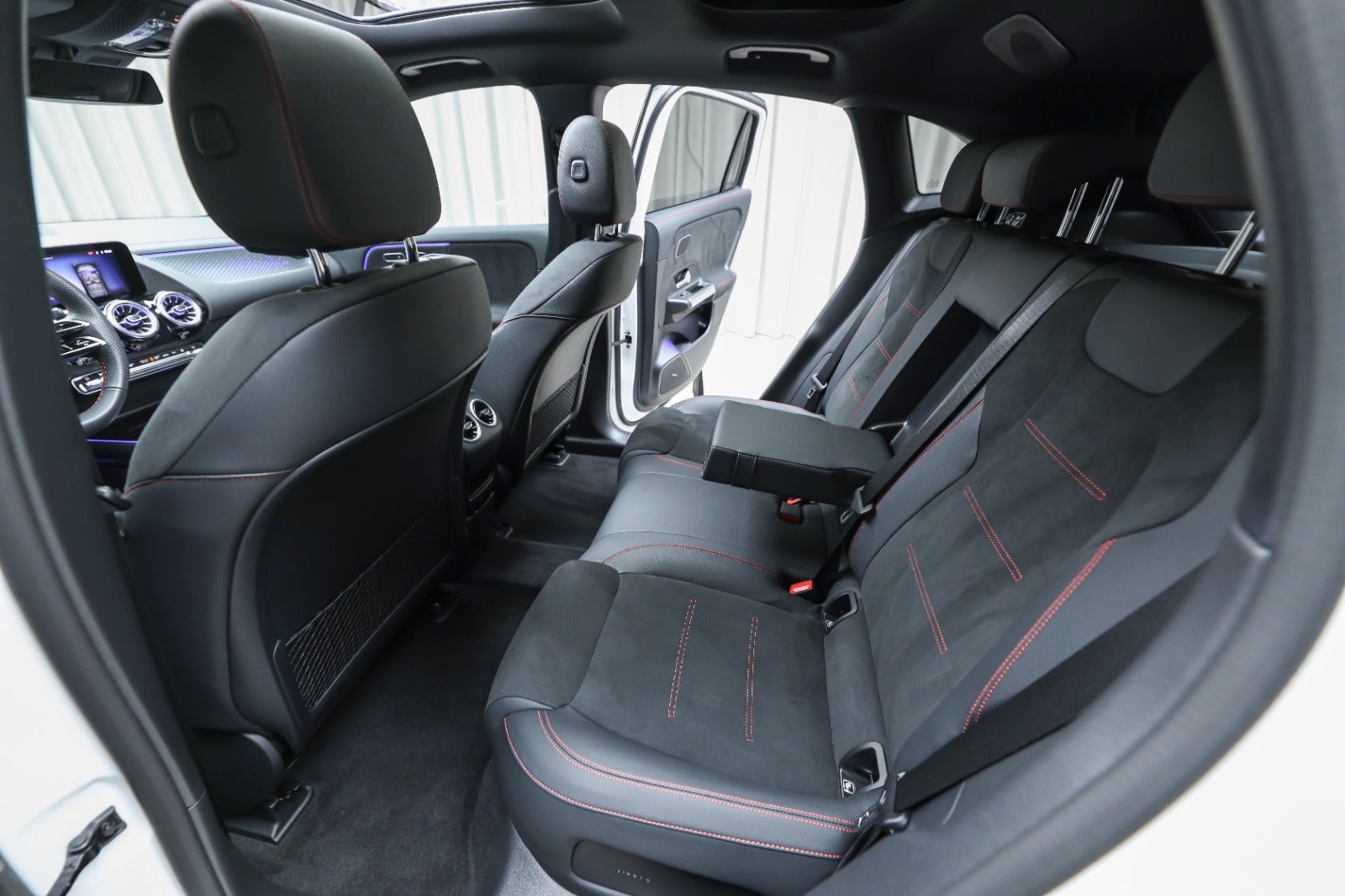 Mercedes-Benz EQA 250+ (5/8)